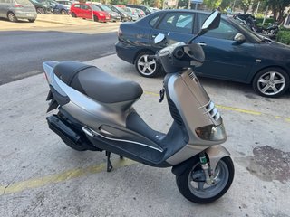 Piaggio Skipper 125 2T Plata
