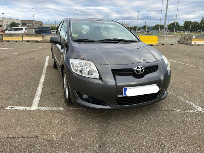 Toyota Auris 2008 - foto 1