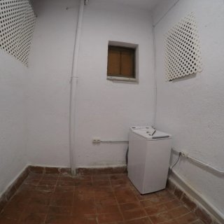 Alquiler de Local,25 m 695€. Badalona Gorg