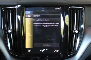 Volvo XC60 2.0 T8 AWD Business Plus Auto (2020)