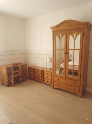 Dormitorio completo madera pino