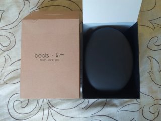 Beats Studio Pro x Kim Kardashian Rosa Beige