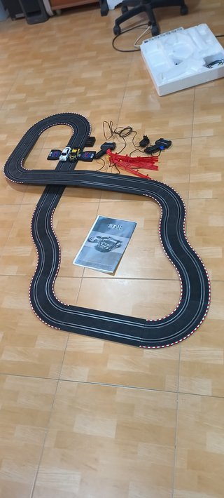 Scalextric compact Fire Wheels circuito de 5 metro