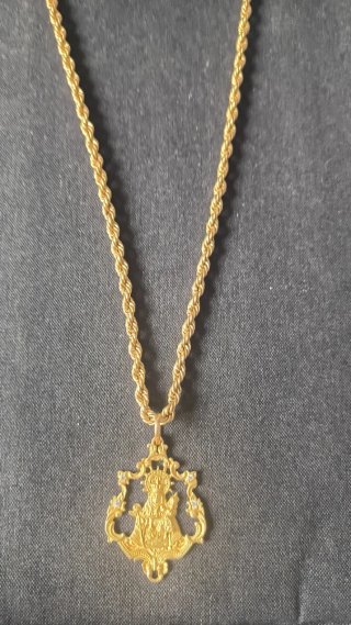 Cadena Salomónica y Colgante 18k 33g