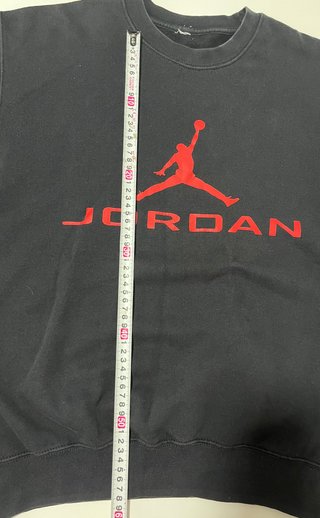 Sudadera Jordan Negra con Logo Rojo