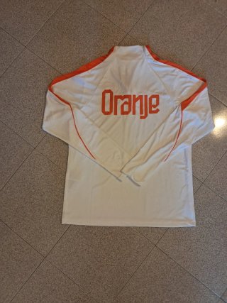 Tuta Olanda 2026,  Nuova