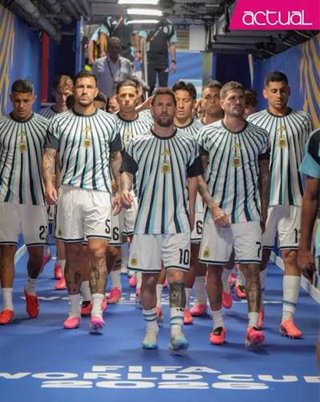 Camiseta calentar Argentina 26