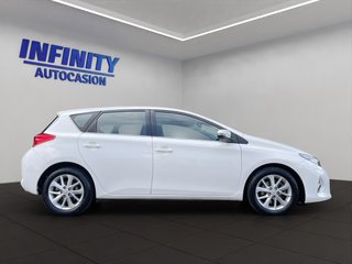 Toyota Auris 2015