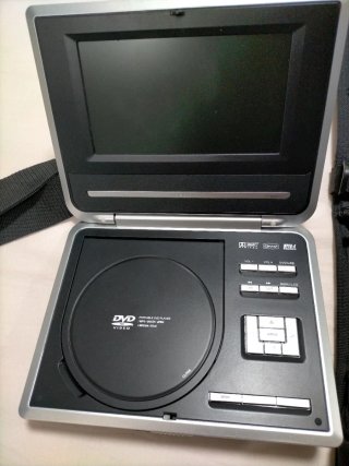 DVD Portátil Airis 7