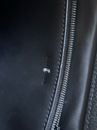 Bolso Clutch Piel Negro Balenciaga