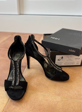 Sandalias LODI ante negro pedrería talla 40