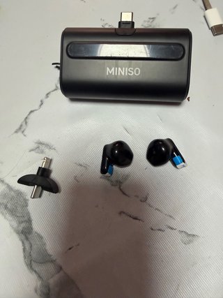Batería auxiliar con auriculares