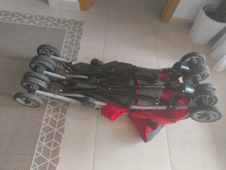 Silla de paseo gemelar Chicco roja