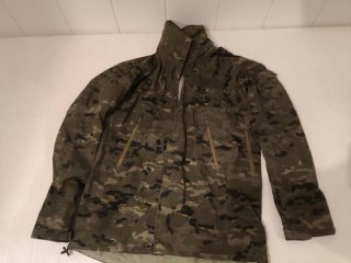 Ropa militar