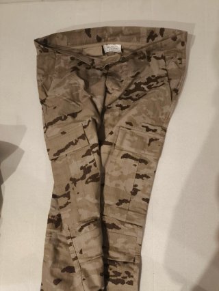 Ropa militar