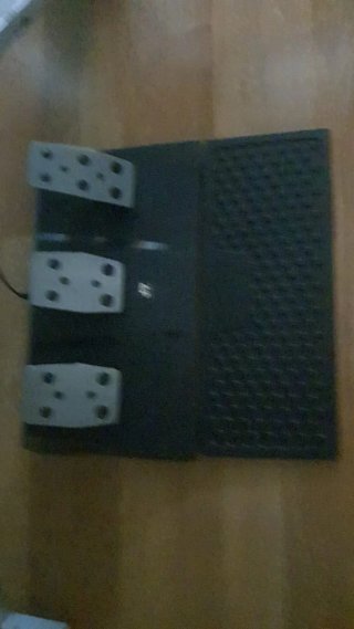 Volante PS4 con pedales