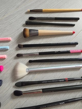 Set Brochas Maquillaje  Marcas : nyx,Estee lauder