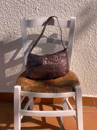Bolso metalizado dorado y plateado 21x14.x5.5