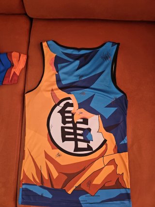 Camiseta y mallas Goku