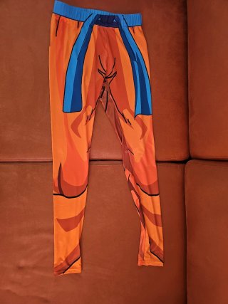 Camiseta y mallas Goku
