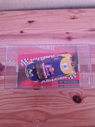 Scalextric SEAT León WTCC Jordi Gené Red Bull