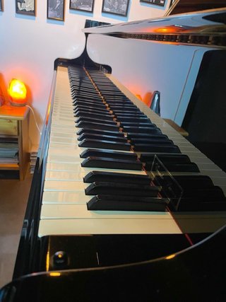 Piano de Cola K. Kawai GS60