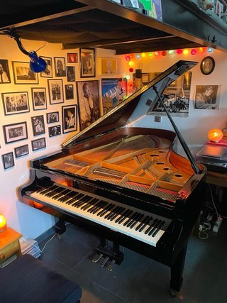 Piano de Cola K. Kawai GS60