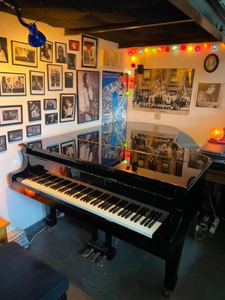 Piano de Cola K. Kawai GS60