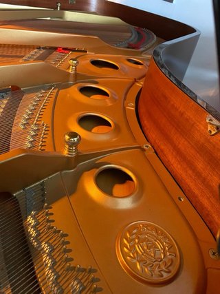 Piano de Cola K. Kawai GS60