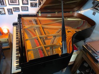 Piano de Cola K. Kawai GS60