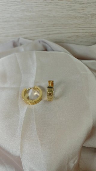 Pendientes LOVE Vintage Chapado Oro 18k