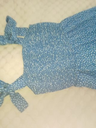 Vestido largo azul con estampado blanco