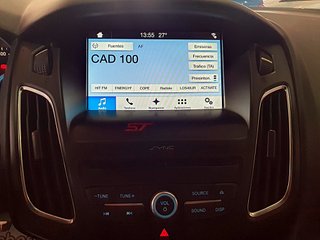 Ford Focus STline, Carplay, Navi, 6 vel, cámara..