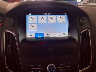 Ford Focus STline, Carplay, Navi, 6 vel, cámara..