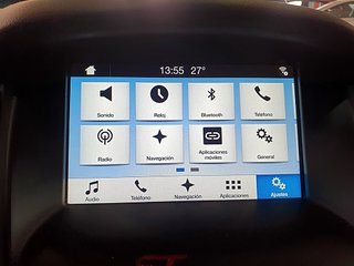 Ford Focus STline, Carplay, Navi, 6 vel, cámara..
