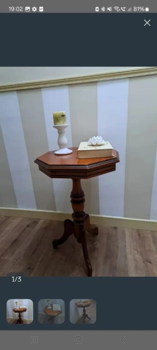 Mesa auxiliar de madera