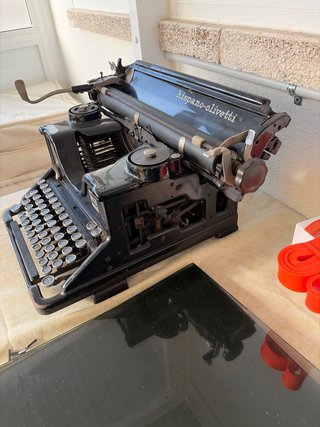 Máquina de escribir Hispano-Olivetti M40