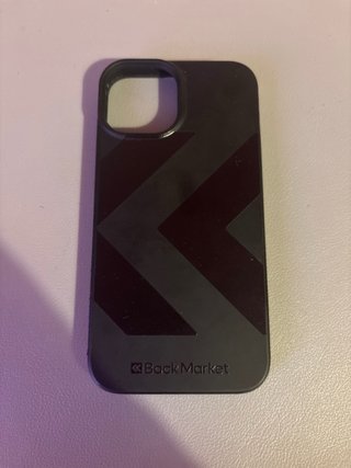 3 Fundas iPhone 13/14 (BackMarket, Puloka)