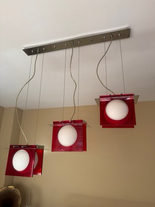Lámpara de techo roja