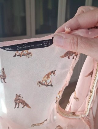 Camiseta sin mangas con estampado de zorros