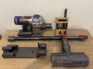 Aspirapolvere Dyson V8 Advanced