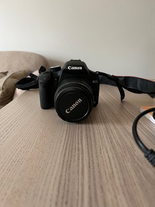 Canon EOS 500D + Objetivo 18-55 IS