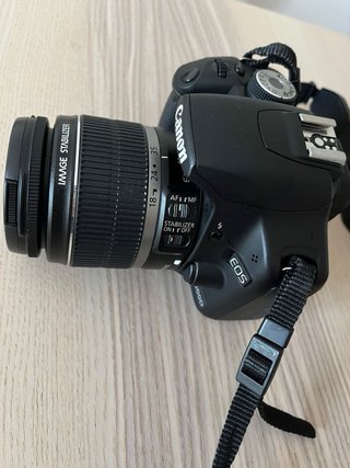Canon EOS 500D + Objetivo 18-55 IS
