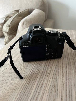 Canon EOS 500D + Objetivo 18-55 IS