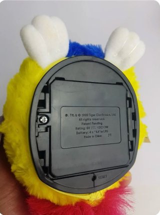 Furby bebé Primary en caja con instrucciones