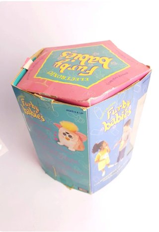 Furby bebé Primary en caja con instrucciones