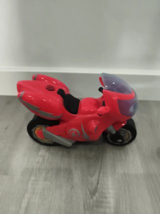 Moto Riki Zoom teledirigida