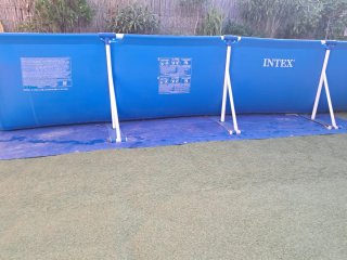 Piscina, depuradora, limpiafondos y depósito cloro