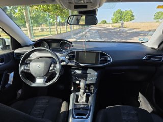 Peugeot 308 2016