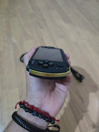 PSP Slim 3004 Edición Monster Hunter